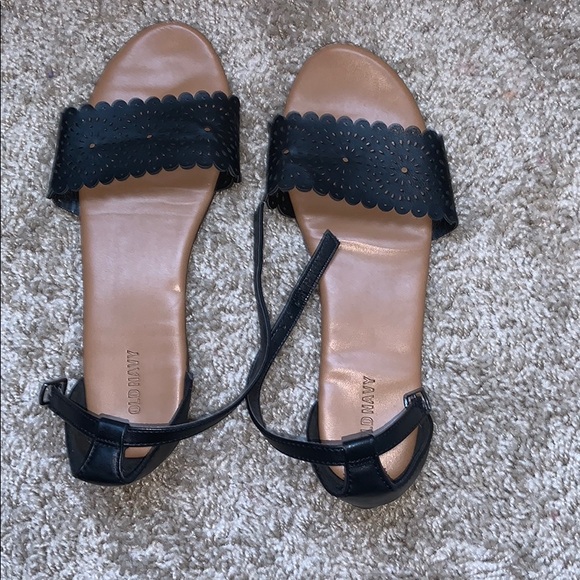 sandals - Picture 1 of 4